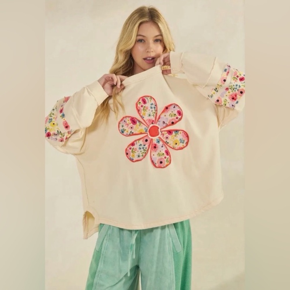 Sage & Fig Floral Cream Sweatshirt with Colorful Sleeves